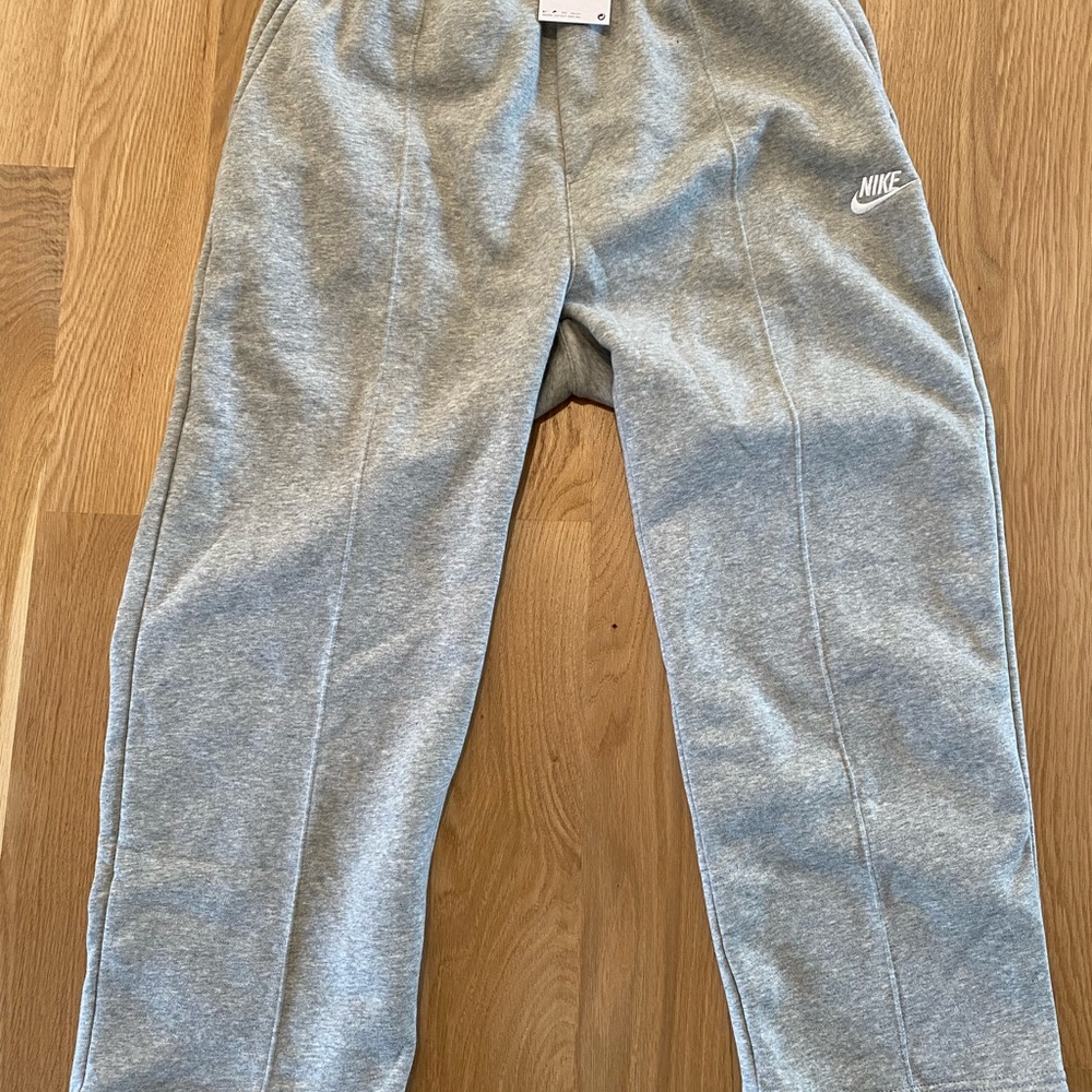 Nike Men’s sweatpants.  Size medium/M.  New, never worn.